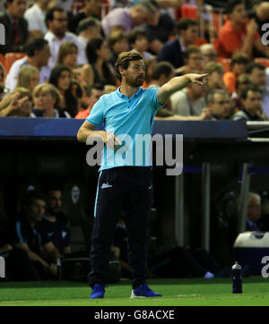 Fußball - UEFA Champions League - Gruppe H - Valencia / Zenit Saint Petersburg - Estadi de Mestalla. Zenit Saint Petersburg Cheftrainer Andre Villas-Boas Stockfoto