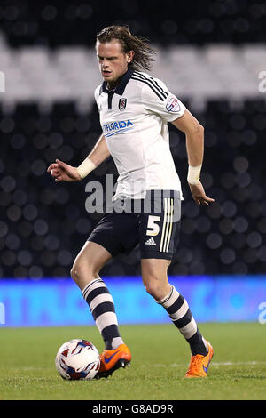 Fußball - Capital One Cup - Dritte Runde - Fulham gegen Stoke City - Craven Cottage. Fulhams Richard Stearman Stockfoto