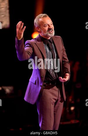 Die Graham Norton Show - London. Gastgeber von Graham Norton während der Dreharbeiten zur Graham Norton Show in den London Studios im Süden Londons. Stockfoto