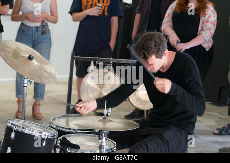 Jazz Trommel Schlacht, dänische jazz-Schlagzeuger Stefan Pasborg Stockfoto