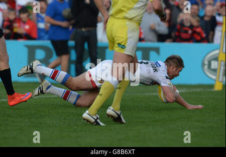 Wakefield Trinity Wildcats Danny Washbrook versucht es beim Million Pound Game, Play-Off Final Match im Belle Vue, Wakefield. Stockfoto