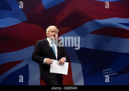 Boris Johnson, Abgeordneter von Uxbridge, hält seine Rede vor der Konferenz der Konservativen Partei in Manchester Central. Stockfoto