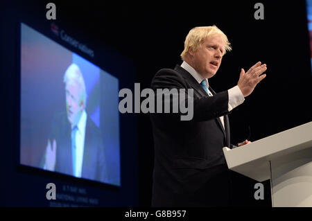 Boris Johnson, Abgeordneter von Uxbridge, hält seine Rede vor der Konferenz der Konservativen Partei in Manchester Central. Stockfoto