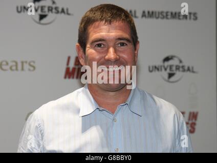 Der ehemalige Fußballspieler von Nottingham Forest, Nigel Clough, nahm an der Weltfilmpremiere von I Believe in Miracles auf dem Nottingham Forest City Ground in Nottingham Teil. Stockfoto