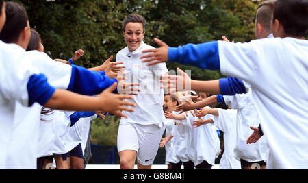 Lucy Bronze von Manchester City Ladies während des Sainsbury's Active Kids Launch an der Bowkey Primary School, Manchester. Stockfoto