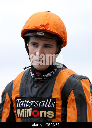 Pferderennen - The Cambridgeshire Meeting - Tag 1 - Newmarket Racecourse. Jockey Nicky Mackay am ersten Tag des Cambridgeshire Meetings auf der Newmarket Racecourse. Stockfoto