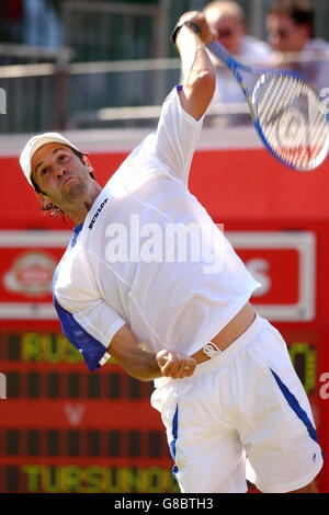 Tennis - Stella Artois Championship 2005 - zweite Runde - Greg Rusedski V Dmitry Turunov - Queens Club Stockfoto