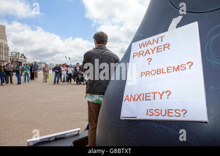 Wollen Sie einen Gebet   Angst Issues  Straße Prediger an Blackpool, Lancashire, UK Stockfoto