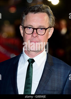 Alex Jennings bei der offiziellen Vorführung von The Lady in the Van während des 59. BFI London Film Festival auf dem Odeon Leicester Square, London. DRÜCKEN SIE VERBANDSFOTO. Siehe PA Story SHOWBIZ Van. Bilddatum: Dienstag, 13. Oktober 2015. Das Foto sollte lauten: Ian West/PA Wire Stockfoto