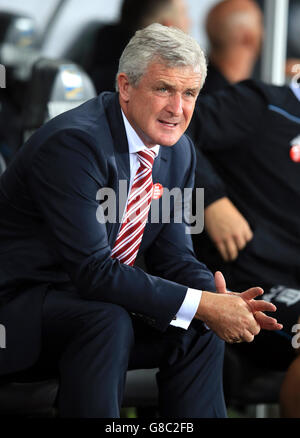 Fußball - Barclays Premier League - Swansea City / Stoke City - Liberty Stadium. Mark Hughes, Stoke City Manager Stockfoto
