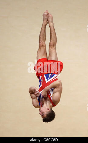 Der britische Max Whitlock tritt am dritten Tag der Weltmeisterschaften 2015 bei der SSE Hydro in Glasgow an. Stockfoto