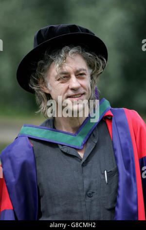 Der in Dublin geborene Musiker und humanitäre Helfer Bob Geldof am University College Dublin feierte sein 150-jähriges Bestehen, bei dem er einen Ehrendoktortitel erhielt. Stockfoto