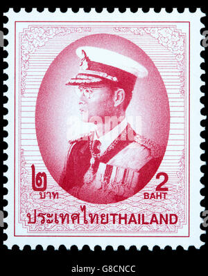Eine Briefmarke von seiner Majestät König Bhumibol Adulyadej von Thailand Stockfoto