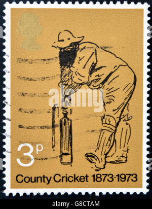 Vereinigtes Königreich - CIRCA 1973: Eine Briefmarke gedruckt in Großbritannien gewidmet County Cricket, ca. 1973 Stockfoto