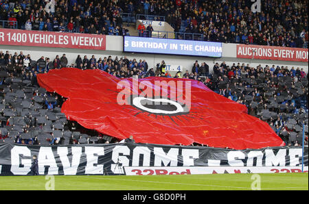 Fußball - Ladbrokes Scottish Championship - Rangers gegen Alloa Athletic - Ibrox Stadium. Fans beobachten eine Schweigeminute vor dem Ladbrokes Scottish Championship-Spiel im Ibrox Stadium, Glasgow. Stockfoto