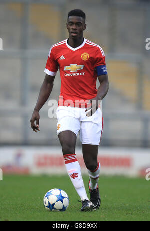 Fußball - UEFA Youth League - Gruppe A - Manchester United / CSKA Moskau - Leigh Sports Village. Axel Tuanzebes von Manchester United Stockfoto