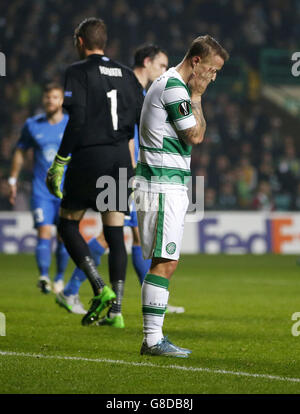 Fußball - UEFA Europa League - Gruppe A - Celtic gegen Molde - Celtic Park. Leigh Griffiths von Celtic sieht nach einem verpassten Schuss während des Spiels der UEFA Europa League im Celtic Park, Glasgow, niedergeschlagen aus. Stockfoto