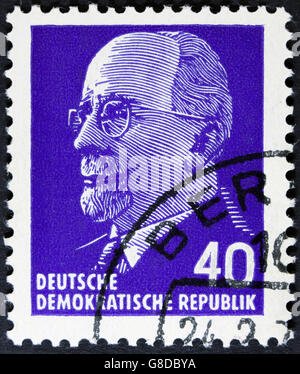 DDR - ca. 1961: Briefmarke gedruckt in der Deutschen Demokratischen Republik - DDR zeigt Vorsitzenden Walter Ulbricht Stockfoto