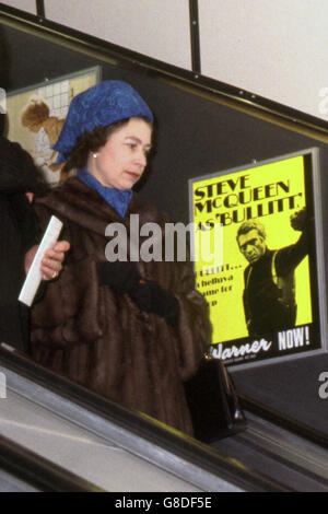 Royalty - öffnet die Königin Neubaustrecke der Victoria Line - London Underground Stockfoto