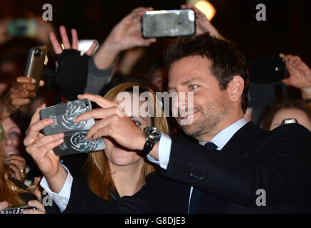 Bradley Cooper kommt zur gebrannten Premiere im Vue West End, Leicester Square, London. DRÜCKEN Sie VERBANDSFOTO. Bilddatum: Mittwoch, 28. Oktober 2015. Bildnachweis sollte lauten: Anthony Devlin/PA Wire Stockfoto