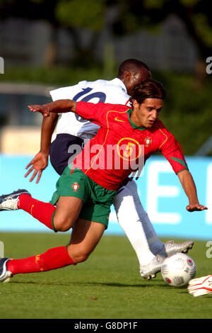 Fußball - Toulon-Turnier 2005 - Gruppe B - England gegen Portugal - Stade Scaglia. Amoreirinha, Portugal Stockfoto