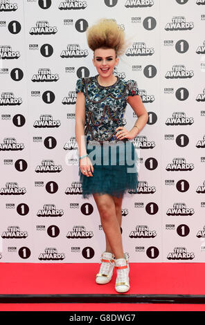 Tallia Storm kommt für die Teen Awards von BBC Radio 1, Wembley Arena, London. DRÜCKEN SIE VERBANDSFOTO. Bilddatum: Sonntag, 8. November 2015. Das Foto sollte lauten: Ian West/PA Wire Stockfoto