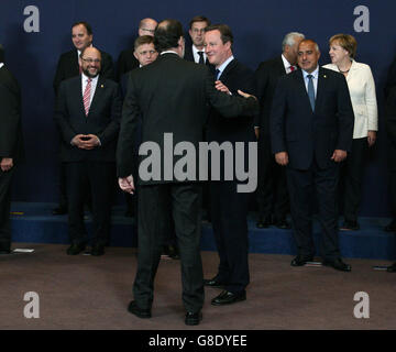 Brüssel, Belgien. 28. Juni 2016. Europäischen Ratssitzung in Brüssel.  David Cameron wird von Spaniens Ministerpräsident Mariano Rajoy begrüßt. Bildnachweis: Leonardo Hugo Cavallo/Alamy Live-Nachrichten Stockfoto