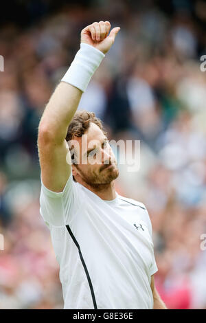 London, UK. 28. Juni 2016. Andy Murray (GBR) Tennis: Andy Murray aus Großbritannien reagiert auf die Fans nach dem Sieg der Männer Singles ersten Vorrundenspiel der Wimbledon Lawn Tennis Championships gegen Liam Broady Großbritanniens bei den All England Lawn Tennis and Croquet Club in London, England. © AFLO/Alamy Live-Nachrichten Stockfoto