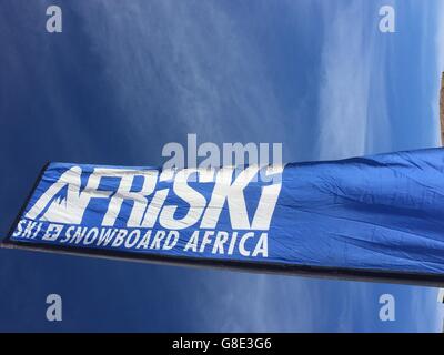 Datei - eine Datei Bild vom 6. Juni 2015 zeigt eine Afriski Flagge, in Lesotho, Südafrika. FOTO: JÜRGEN BÄTZ/DPA Stockfoto