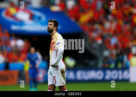 Saint-Denis, Frankreich. © 27. Juni 2016. Gerard Pique (ESP) Fußball: UEFA EURO 2016 Runde von 16 match zwischen Italien 2-0 Spanien im Stade de France in Saint-Denis, Frankreich. © D . Nakashima/AFLO/Alamy Live-Nachrichten Stockfoto