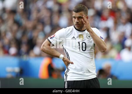 Lille Metropole, Frankreich. 26. Juni 2016. Lukas Podolski (GER) Fußball: UEFA EURO 2016 Runde von 16 match zwischen Deutschland 3-0 Slowakei bei Stade Pierre Mauroy in Lille Metropole, Frankreich. © Mutsu Kawamori/AFLO/Alamy Live-Nachrichten Stockfoto