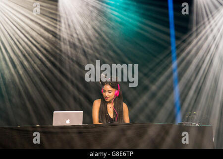 Manchester, Tennessee, USA. 9. Juni 2016. SOPHIA ERIS von Lizzo tritt im großen Bühne Park während Bonnaroo Music and Arts Festival in Manchester, Tennessee © Daniel DeSlover/ZUMA Draht/Alamy Live News Stockfoto