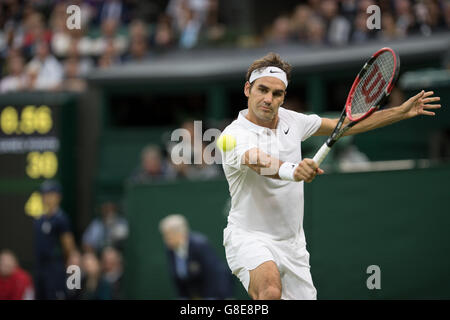 London, Vereinigtes Königreich. 29. Juni 2016. London, UK. 29. Juni 2016.  Wimbledon Tennis-Meisterschaften 2016 statt in The All England Lawn Tennis and Croquet Club, London, England, UK.   Roger Federer (SUI) [1} V Marcus Willis (GBR) auf dem Centre Court. Im Bild:-Roger Federer. Bildnachweis: Duncan Grove/Alamy Live-Nachrichten Stockfoto