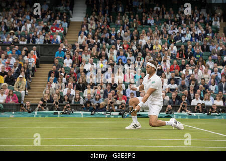 London, Vereinigtes Königreich. 29. Juni 2016. London, UK. 29. Juni 2016.  Wimbledon Tennis-Meisterschaften 2016 statt in The All England Lawn Tennis and Croquet Club, London, England, UK.   Roger Federer (SUI) [1} V Marcus Willis (GBR) auf dem Centre Court. Im Bild:-Marcus Willis. Bildnachweis: Duncan Grove/Alamy Live-Nachrichten Stockfoto