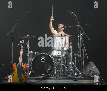 Manchester, Tennessee, USA. 9. Juni 2016. THEO KATZMAN des Vulfpeck tritt im großen Bühne Park während Bonnaroo Music and Arts Festival in Manchester, Tennessee © Daniel DeSlover/ZUMA Draht/Alamy Live News Stockfoto