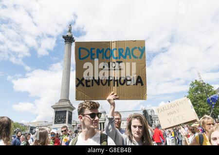 London, UK. 2. Juli 2016. Teilnehmer, die an den Marsch für Europa in London am 2. Juli 2016 teilgenommen. | Nutzung weltweit Credit: Dpa picture-Alliance/Alamy Live News Stockfoto