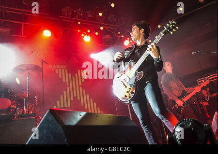 Die Stereophonics treten im Rahmen der Radio X Road Trip Tour durch Großbritannien auf der Bühne der O2 Academy in Bristol auf. Stockfoto