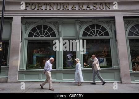Fortnum & Mason, gehobenen Kaufhaus befindet sich am Piccadilly, Central London, England, UK Stockfoto