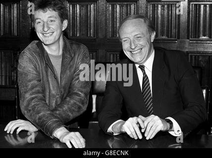 Neil Kinnock trifft Billy Bragg Stockfoto