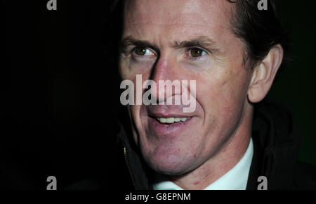 Anthony Peter (AP) McCoy spricht während des Fotoaufrufs mit den Medien, weil ER AP im Millbank Tower in London ist. DRÜCKEN SIE VERBANDSFOTO. Bilddatum: Montag, 23. November 2015. Stockfoto