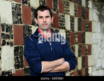 Der britische Ed Ling, der während der Ankündigung des britischen Teams der Olympischen Vereinigung im Bisham Abbey National Sports Center in der Männerfalle antritt. Stockfoto