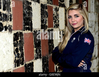 Der britische Amber Hill, der während der Ankündigung des britischen Teams der Olympischen Vereinigung im Bisham Abbey National Sports Center im Women's Skeet antritt. Stockfoto