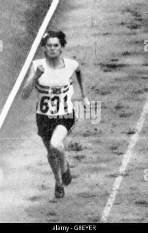 Leichtathletik - Olympische Spiele 1948 in London - 100 m der Frauen - Finale - Wembley Stadium. Dorothy Manley, Großbritannien (Silbermedaillengewinnerin) Stockfoto