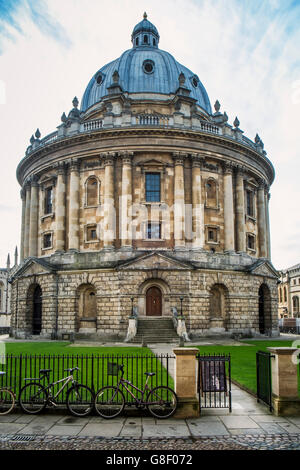 Europa, Großbritannien, England, Oxford, University of Oxford, Die Radcliffe-Kamera aus dem 18th. Jahrhundert (Architekt James Gibbs), Teil der Booleschen Bibliothek Stockfoto