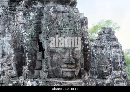 Buddha steht, Bayon Tempel, Angkor, Kambodscha Stockfoto