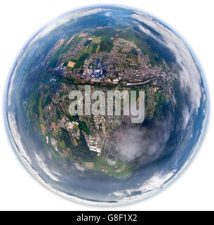 Luftbild, fisheye Optik, fisheye-Objektiv, Übersicht über Menden, Blick durch die Wolkendecke von 5000 Fuß Höhe, Menden, Stockfoto