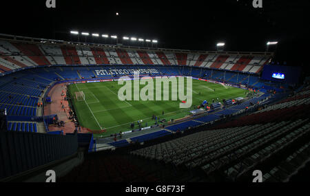 Atletico Madrid / Galatasaray - UEFA Champions League - Gruppe C - Estadio Vicente Calderon. Das Heimstadion von Atletico Madrid, Estadio Vicente Calderon Stockfoto