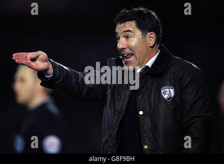 Fußball - Emirates FA Cup - erste Runde - FC United of Manchester / Chesterfield - Broadhurst Park. Chesterfield-Manager Dean Saunders während des Emirates FA Cup, First Round Match im Broadhurst Park, Manchester. Stockfoto