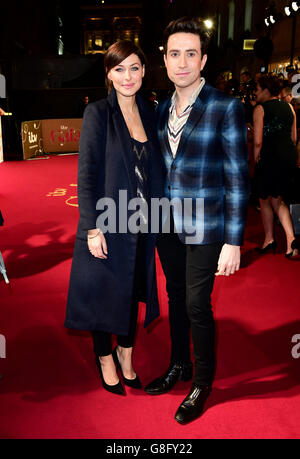 Nick Grimshaw und Emma Willis nehmen an der ITV Gala im Londoner Palladium Teil. DRÜCKEN SIE VERBANDSFOTO. Bilddatum: Donnerstag, 19. November 2015. Siehe PA Story SHOWBIZ ITV. Das Foto sollte lauten: Ian West/PA Wire Stockfoto