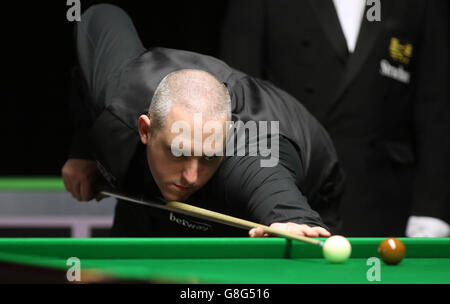 David Grace von Leeds während des fünften Tages der 2015 Betway UK Snooker Championship beim York Barbican, York. DRÜCKEN Sie VERBANDSFOTO. Bilddatum: Sonntag, 29. November 2015. Siehe PA Story SNOOKER York. Bildnachweis sollte lauten: Richard Sellers/PA Wire. Stockfoto